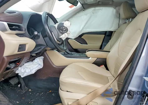 2021 Toyota Highlander Xle z USA, uszkodzony, nr VIN 5TDGZRAH6MS075124